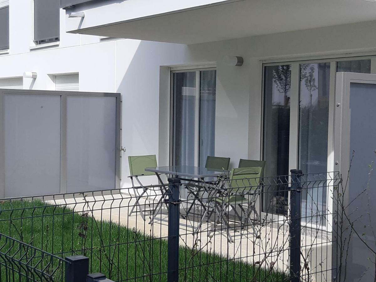 Le Carre Des Fleurs Apartment *